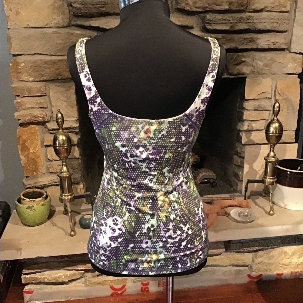 Lululemon Top - Picture 3 of 4
